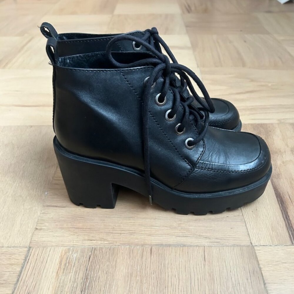 Platform Leather Ankle Lace Up Boots